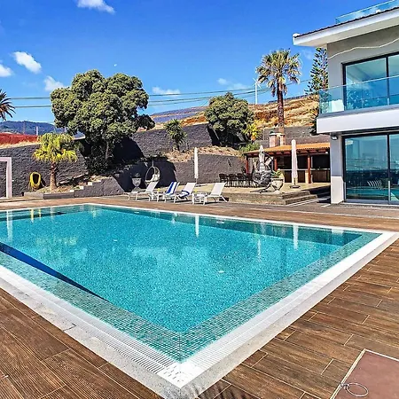 Bahari Villa *